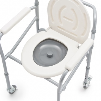 Кресло-коляска с санитарным оснащением для инвалидов «Armed»: FS693