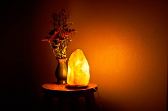 Солевая лампа «Скала» 2-3 кг Гималаи